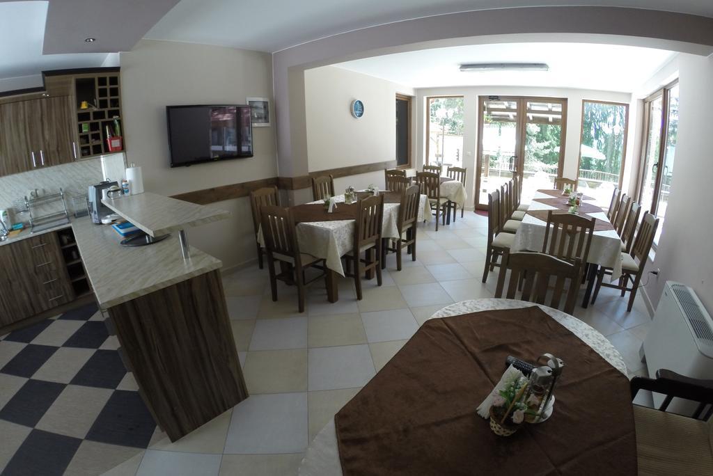 Ивелия Къща За Гости Dospat Bagian luar foto